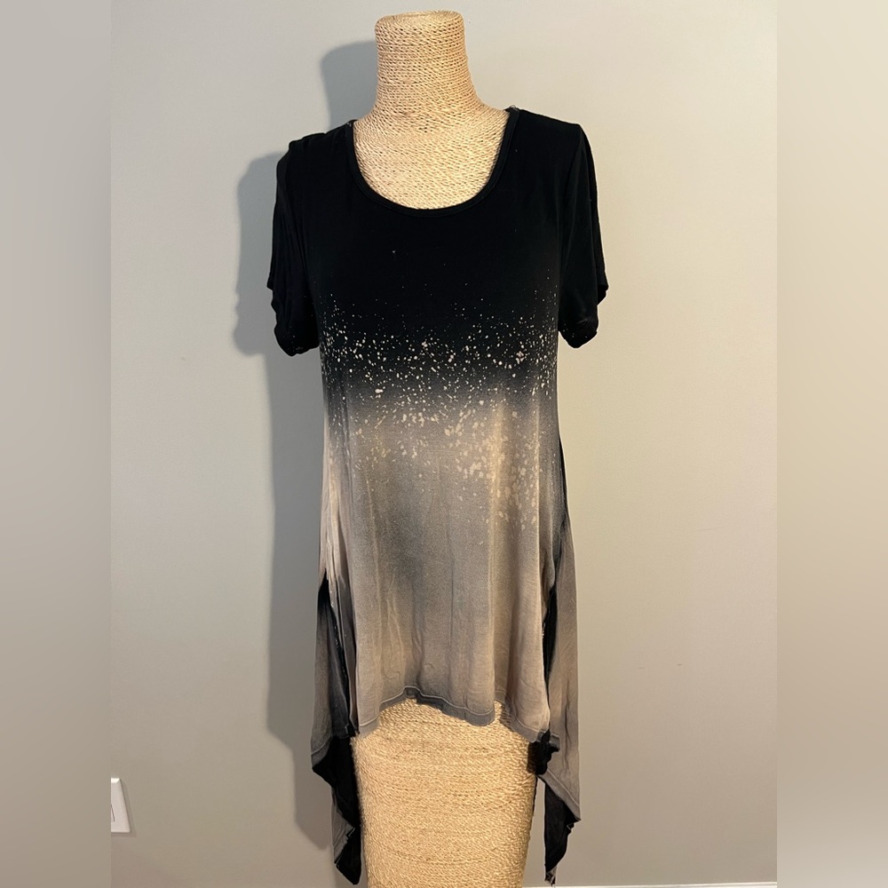 PPLA Black and Gray Gradient Short Sleeve Top